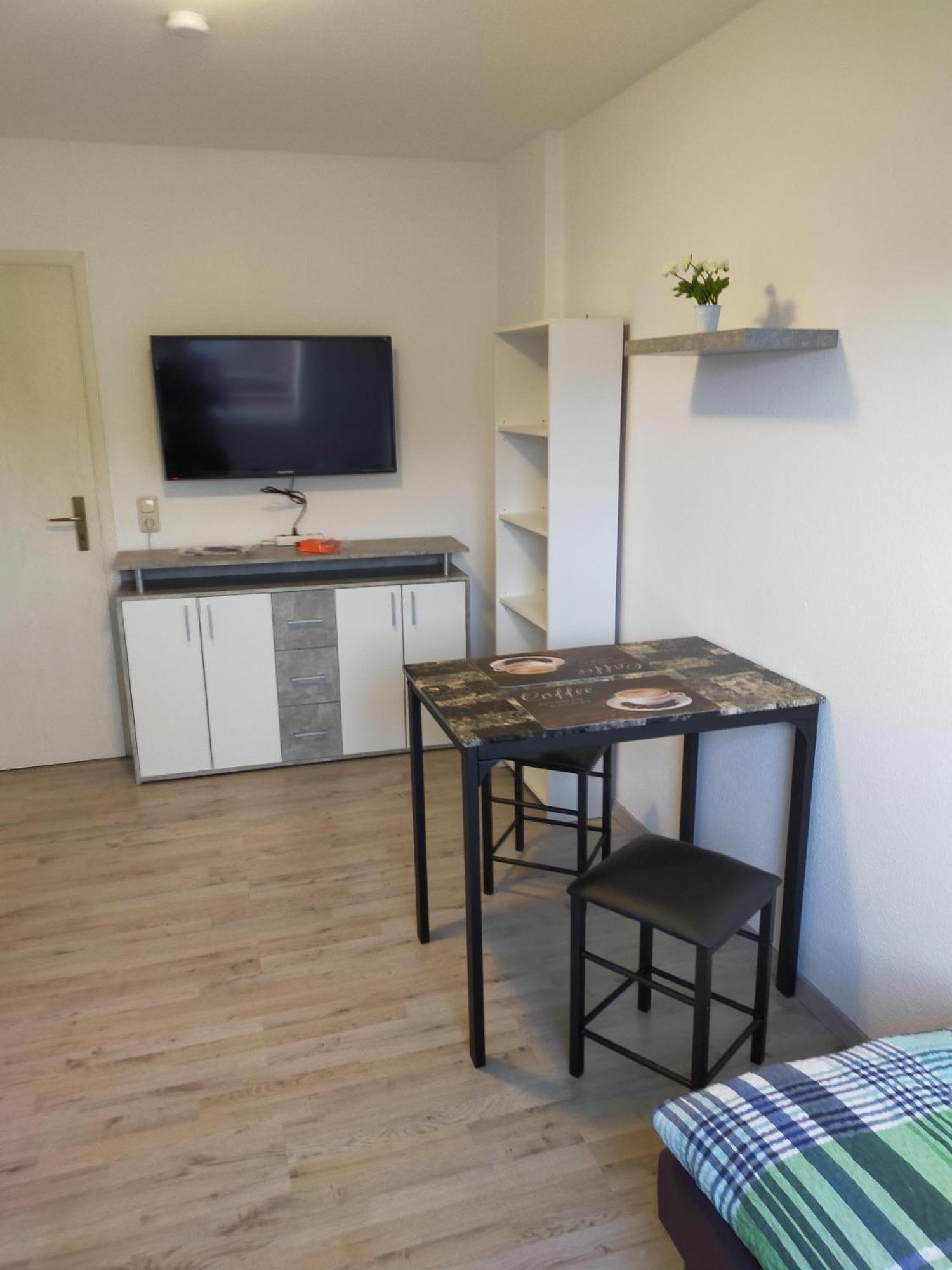 Flex Aparts - Grosse, Moeblierte Wohnung In Zwickau Mit 2 Zimmern Exteriér fotografie