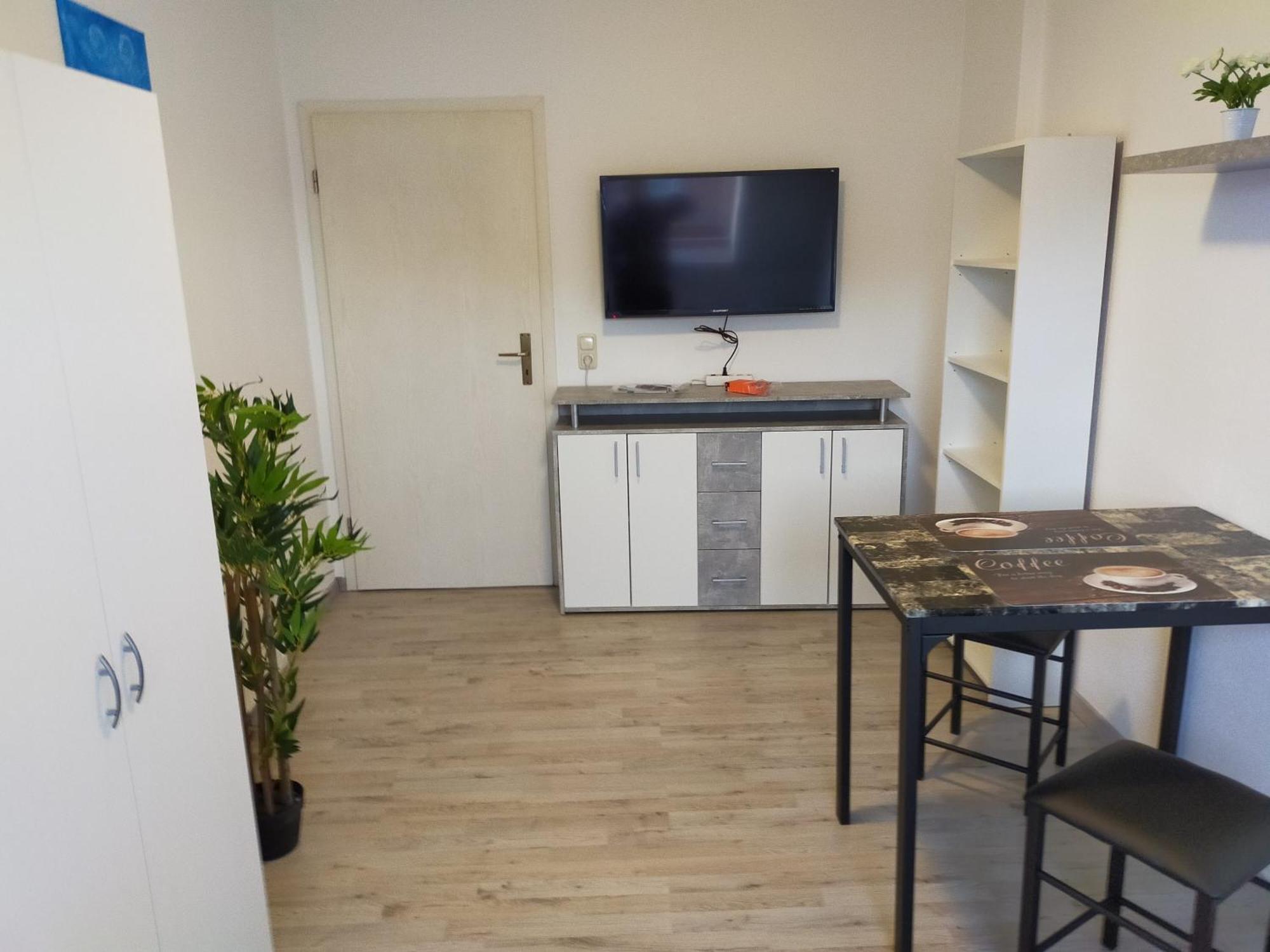 Flex Aparts - Grosse, Moeblierte Wohnung In Zwickau Mit 2 Zimmern Exteriér fotografie